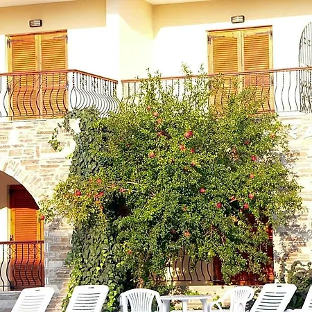 Argo Hotel